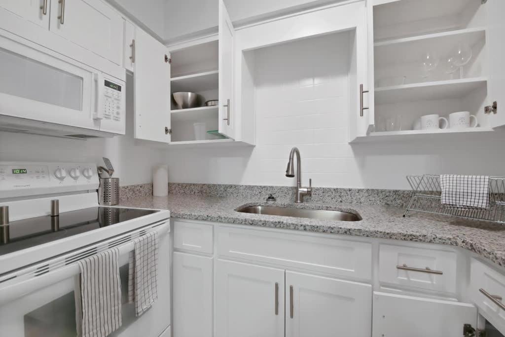 Decorative 1Br With Parking Close To Stores Tampa Exterior photo