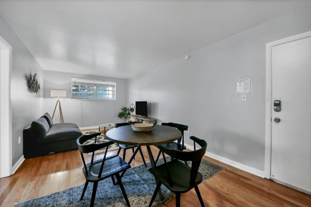 Decorative 1Br With Parking Close To Stores Tampa Exterior photo