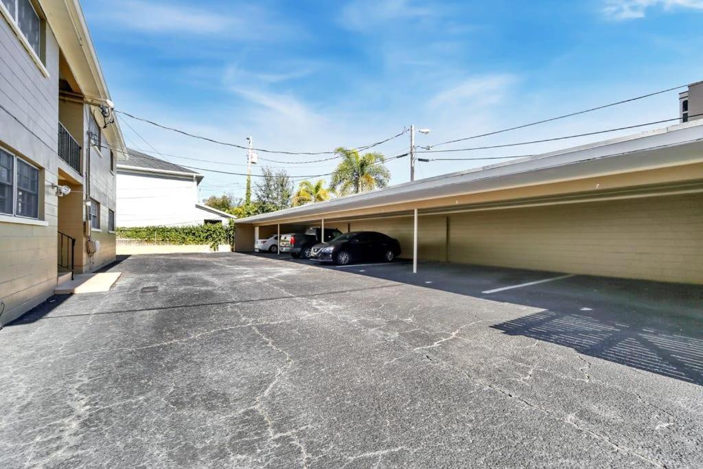 Decorative 1Br With Parking Close To Stores Tampa Exterior photo
